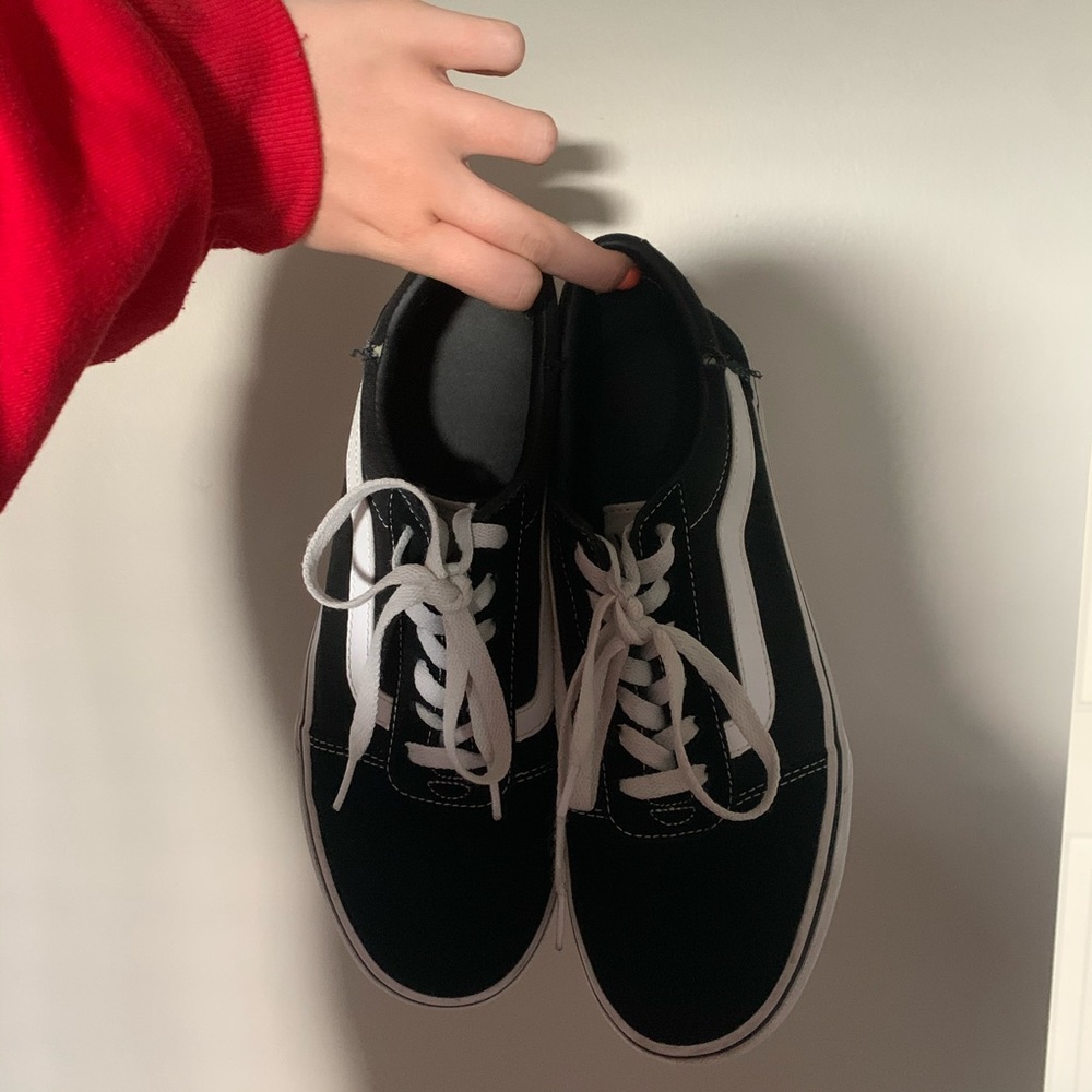 Women’s Low-top Black Old School Vans